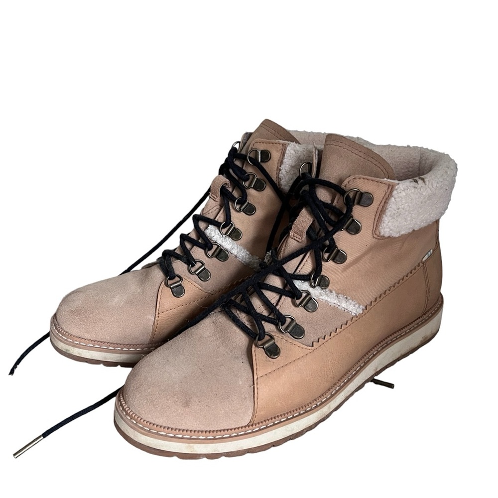 TOMS women’s boots